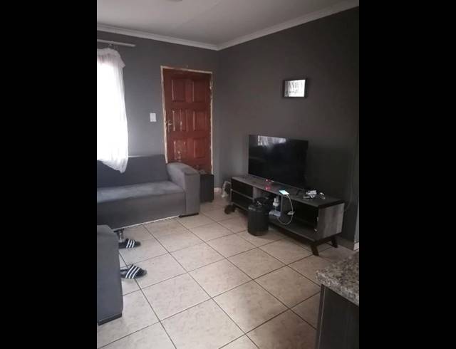 2 BEDROOM HOUSE FOR SALE IN BRAM FISCHERVILLE